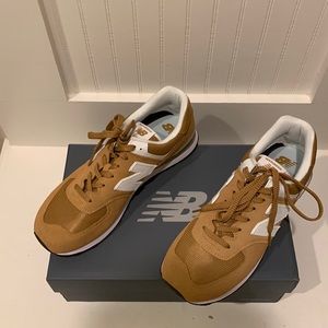 Brown New Balance 574